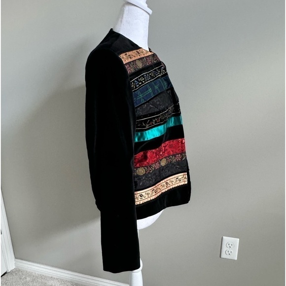 Vintage Black Velvet Tapestry Blazer Suit Jacket Size 8 - Picture 4 of 8